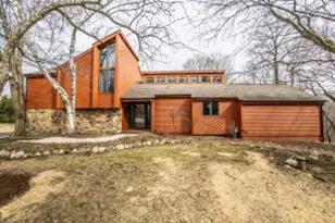 3113 Rolaine Pkwy, Hartford, WI 53027 - Photo 1