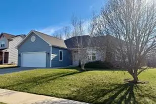 140 N Wild Flower Ln, Elkhorn, WI 53121 - Photo 1