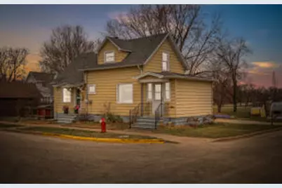 818  Long Ct, Sparta, WI 54656 - Photo 1
