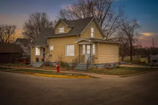 818 Long Ct, Sparta, WI 54656 - Photo 1