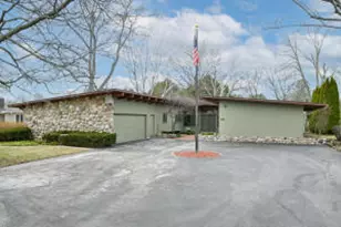 8925 N Maitland Rd, Bayside, WI 53217 - Photo 1