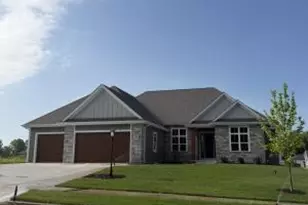 N66W21193 Sweet Clover Dr, Menomonee Falls, WI 53051 - Photo 1
