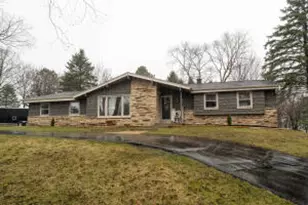 S83W27570 Beaver Trail, Vernon, WI 53149 - Photo 1