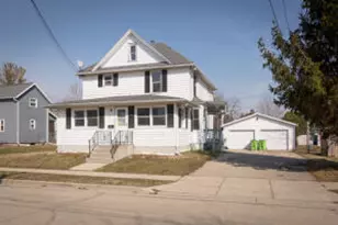 414 Grove St, Mayville, WI 53050 - Photo 1
