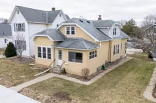 151 Edgewood Ln, West Bend, WI 53095 - Photo 1