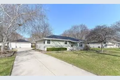 6015 S 18th St, Milwaukee, WI 53221 - Photo 1