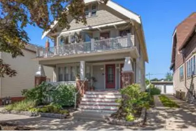 1845 N Warren Ave #1847, Milwaukee, WI 53202 - Photo 1