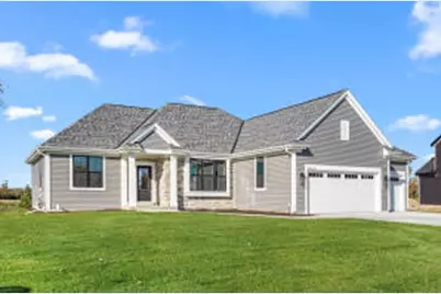 W251N2371  Valleyview Cir, Pewaukee, WI 53072 - Photo 1