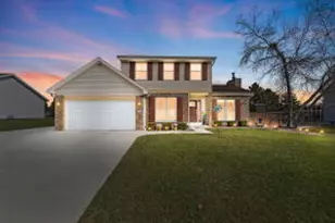 1320 Montclair Pl, Fort Atkinson, WI 53538 - Photo 1