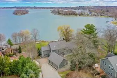 W277N3016  Rocky Point Rd, Pewaukee, WI 53072 - Photo 1