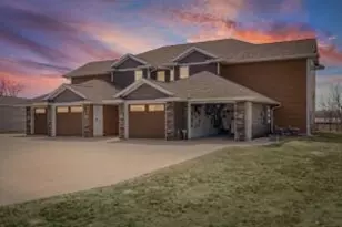 3808 Sunnyside Dr, La Crosse, WI 54601 - Photo 1