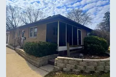 733 N Glenn Dr, Waukesha, WI 53188 - Photo 1
