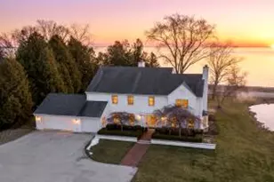 8035 N Beach Dr, Fox Point, WI 53217 - Photo 1