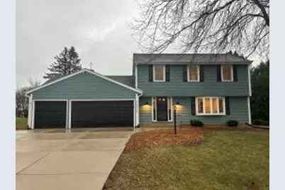 9936 N Concord Dr, Mequon, WI 53097 - Photo 1
