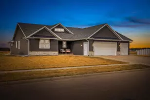1721 Waxwing Ln, Holmen, WI 54636 - Photo 1