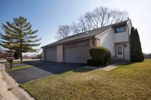 7222 S Delaine Dr, Oak Creek, WI 53154 - Photo 1