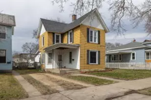 1611 Charles St, La Crosse, WI 54603 - Photo 1