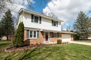 132 W Juniper Dr, Grafton, WI 53024 - Photo 1