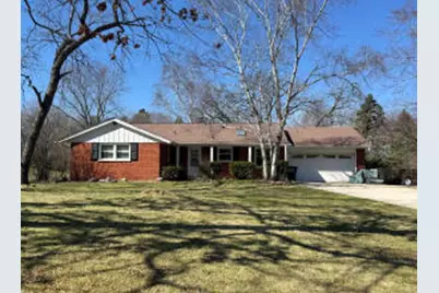 W300S2975  Snowdon Dr, Genesee, WI 53188 - Photo 1
