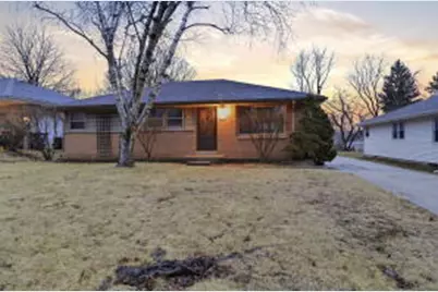 11016 W Wells St, Wauwatosa, WI 53226 - Photo 1