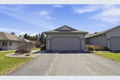 N80W17455  Robin Cir, Menomonee Falls, WI 53051 - Photo 1