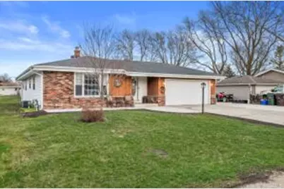 3525  Indian Trl, Racine, WI 53402 - Photo 1