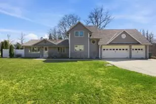 1633 W Eleanor Pl, Mequon, WI 53092 - Photo 1