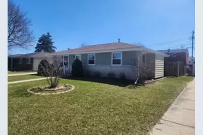 725  Sydney Dr, Racine, WI 53402 - Photo 1