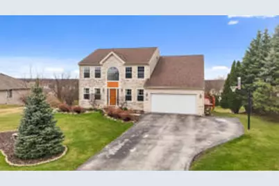 W134N6585  Lilly Creek Dr, Menomonee Falls, WI 53051 - Photo 1