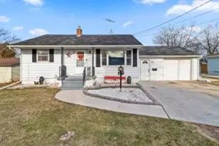 717 Buchholz St, Two Rivers, WI 54241 - Photo 1