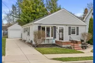 516 Third St, Hartford, WI 53027 - Photo 1