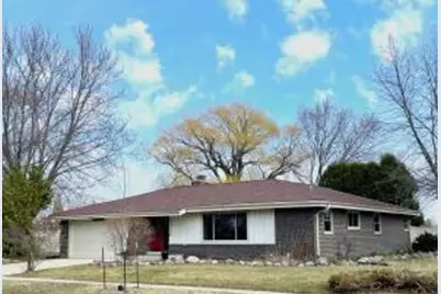 6490 S Crane Dr, Oak Creek, WI 53154 - Photo 1