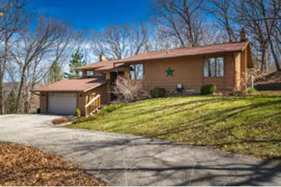 5752  Fox Chase Dr, Hokah, MN 55941 - Photo 1