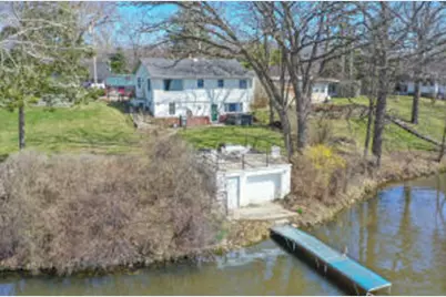 5410 W Peninsula Rd, Racine, WI 53185 - Photo 1