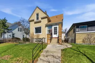3864 E Cudahy Ave, Cudahy, WI 53110 - Photo 1