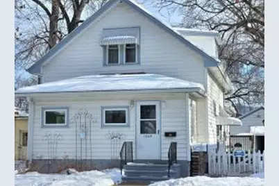 1208  Kane St, La Crosse, WI 54603 - Photo 1