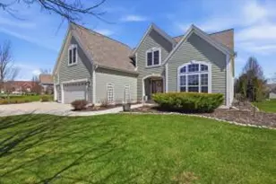 W348N5818 Snapdragon Ct, Oconomowoc, WI 53066 - Photo 1