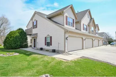 8650 S Roxbury Way, Oak Creek, WI 53154 - Photo 1