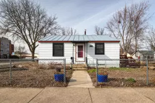 803 Hood St, La Crosse, WI 54601 - Photo 1