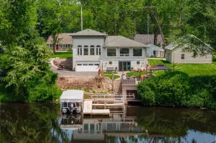 5420 W Peninsula Dr, Racine, WI 53185 - Photo 1