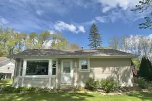 562 Gatewood Dr, Twin Lakes, WI 53181 - Photo 1