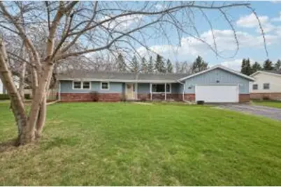 2301 W Glen Hills Ct, Glendale, WI 53209 - Photo 1