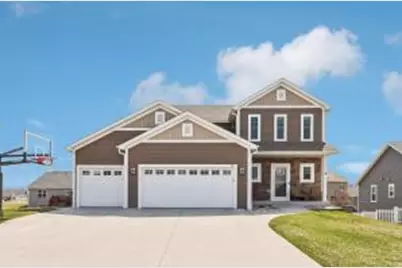 526  Spur Rd, Slinger, WI 53086 - Photo 1