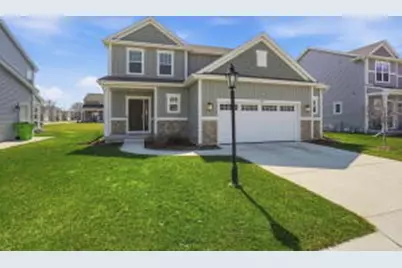 547  Wild Oak Rd, Hartland, WI 53029 - Photo 1