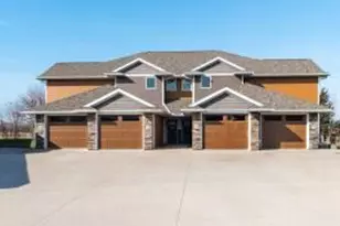 3810 Sunnyside Dr, La Crosse, WI 54601 - Photo 1