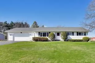 238 Thistledown Ln, Walworth, WI 53184 - Photo 1