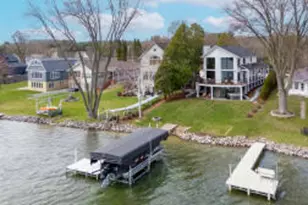 5530 W Lake Dr, West Bend, WI 53095 - Photo 1