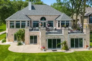 W304N2470 Maple Ave, Delafield, WI 53072 - Photo 1