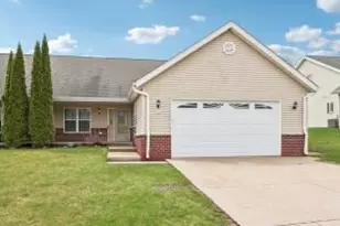 111 Silver Fox Dr, Kewaskum, WI 53040 - Photo 1