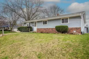 1489 Birch Dr, Waukesha, WI 53188 - Photo 1